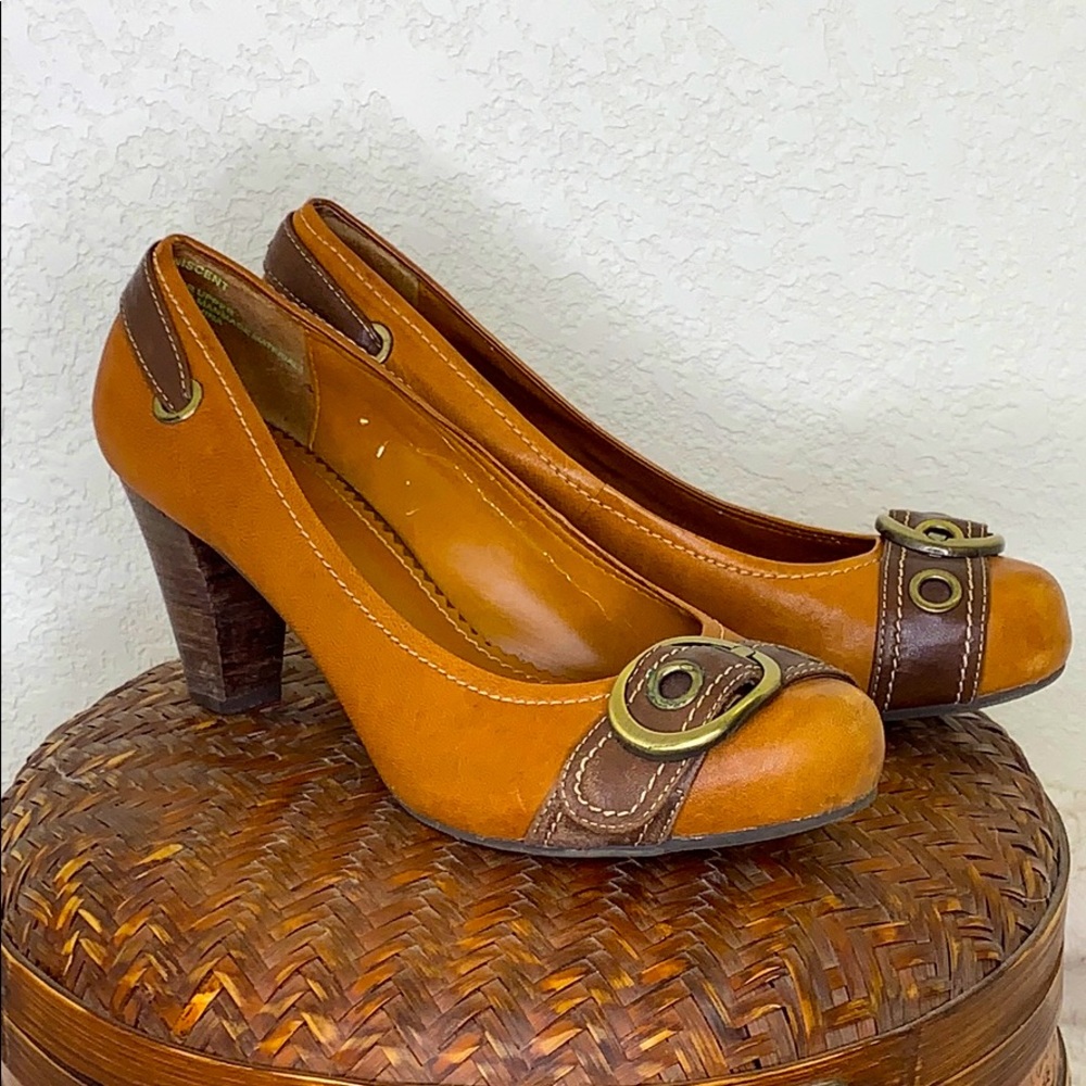 Nicole brown leather pump 8M